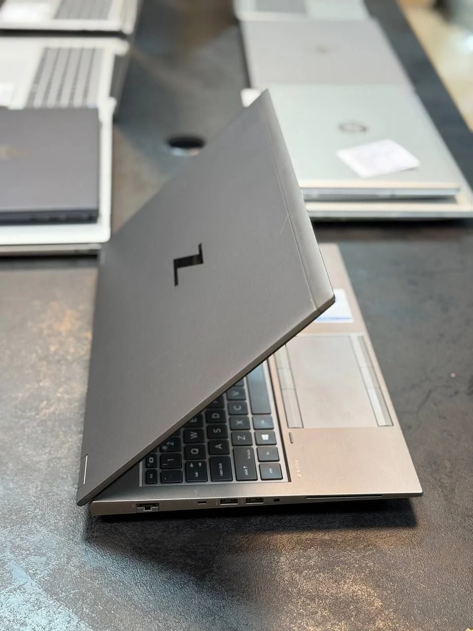 modell: #Zbook #Fury 15 G8