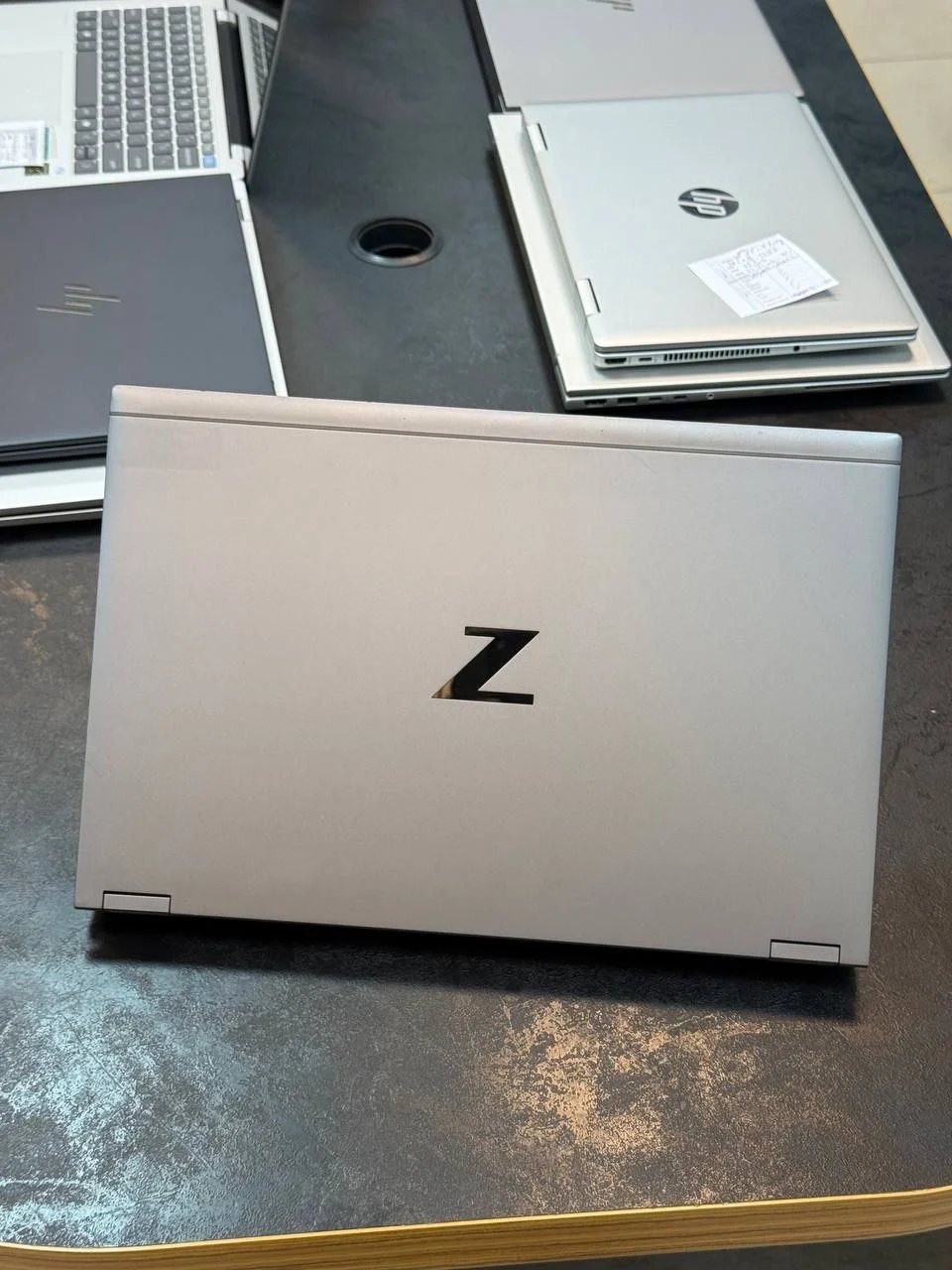 modell: #Zbook #Fury 15 G8 - تصویر 4